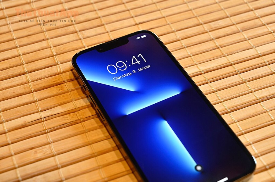 iPhone - minh họa việc quản lý dung lượng và offload ứng dụng