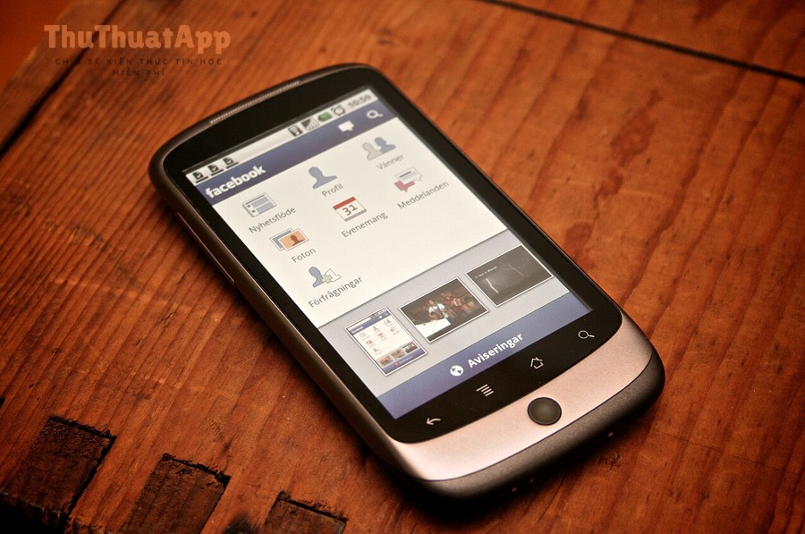 1280px Smartphone running Facebook app
