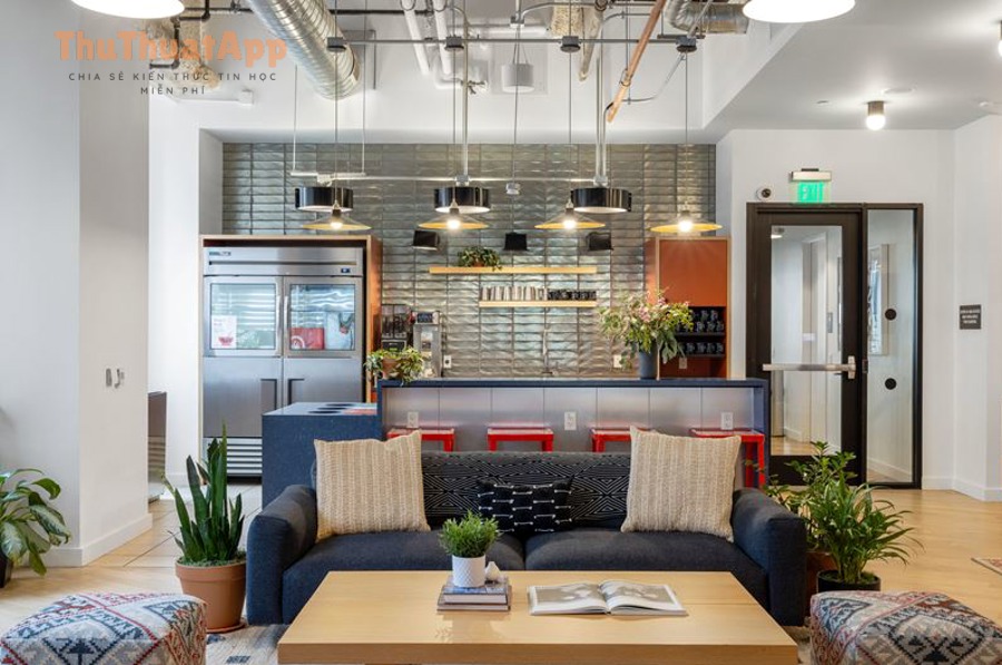 Hướng dẫn dùng Commute (Đi làm) trên Google Maps cho dân văn phòng 5 Nhân viên văn phòng di chuyển minh họa tùy chỉnh tuyến Commute