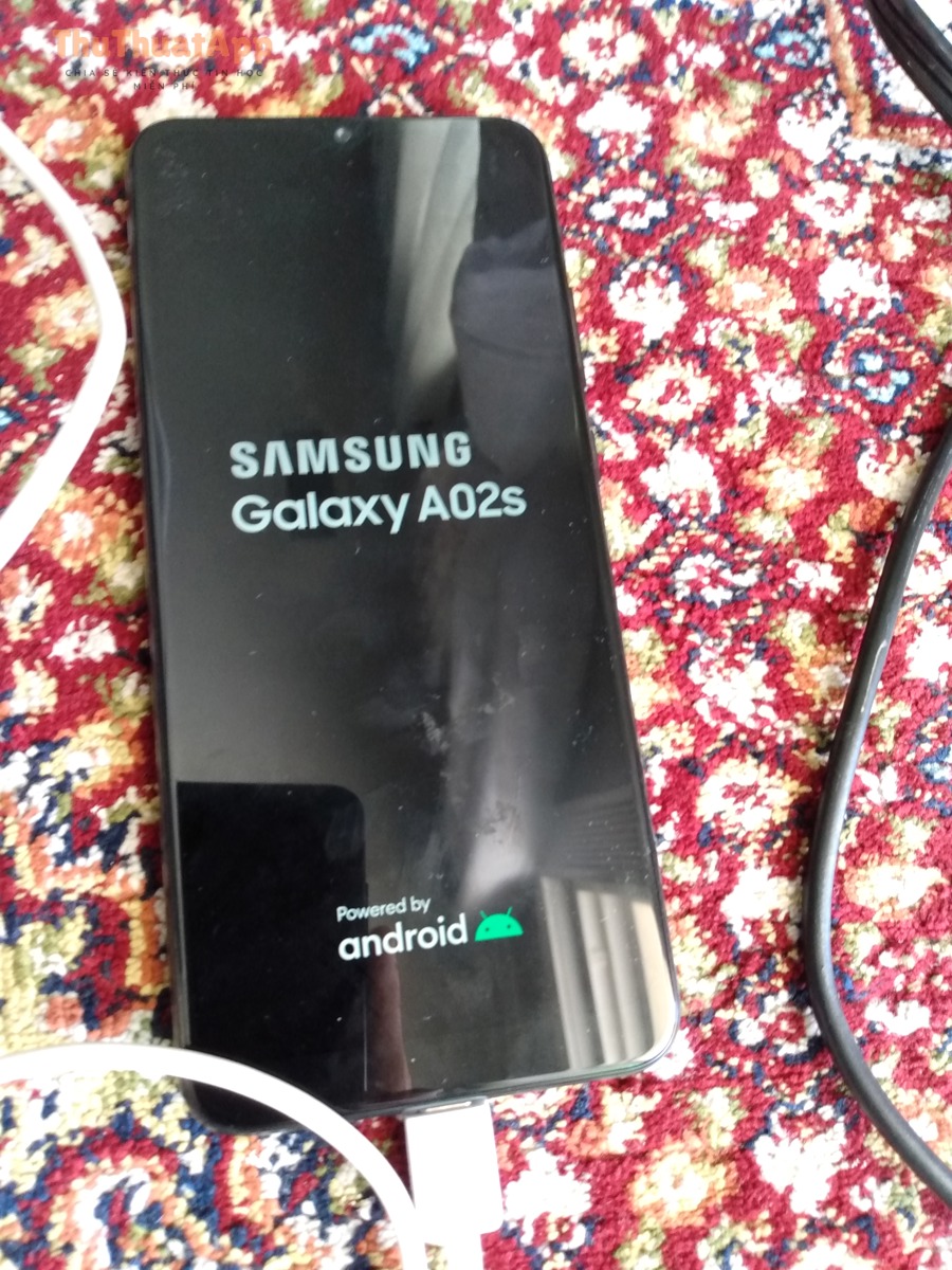 Ví dụ màn hình boot (logo) khi khởi động Android