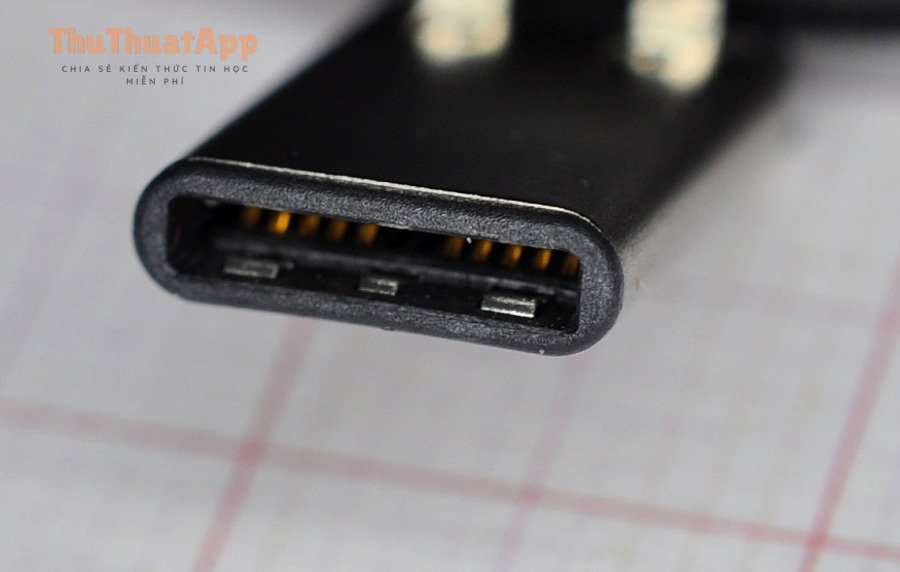Đầu cắm USB-C cần tiếp xúc tốt để đạt tốc độ sạc tối đa