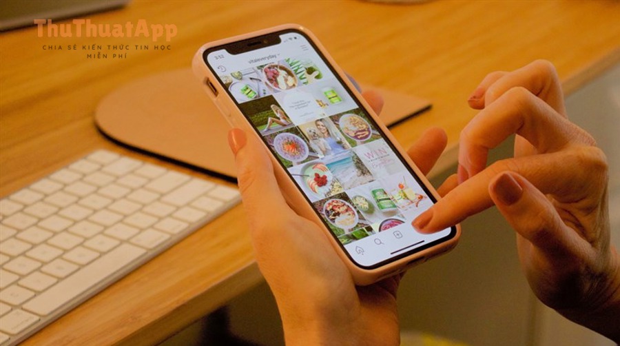 Hướng dẫn đăng nhiều ảnh carousel Instagram cho người mới, khác 1 ảnh 3 Instagram trên điện thoại minh họa thao tác đăng bài