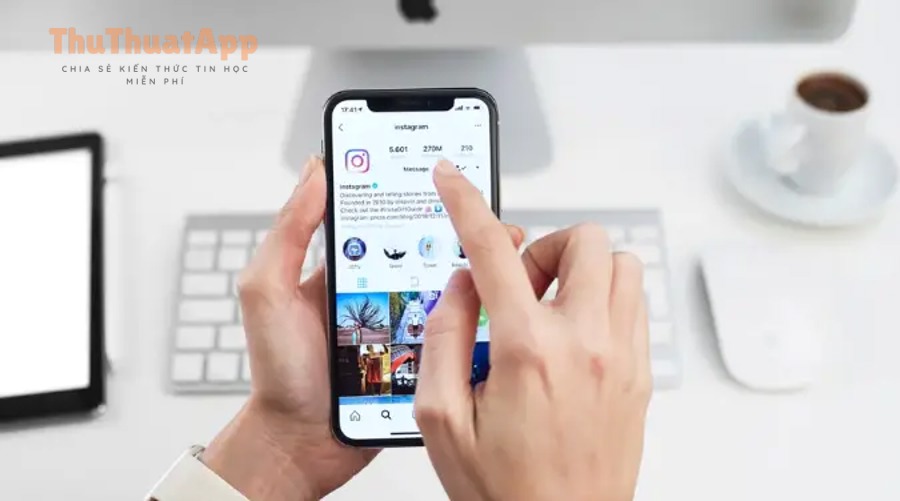 Biểu tượng laptop minh họa bảo mật Instagram trên máy tính