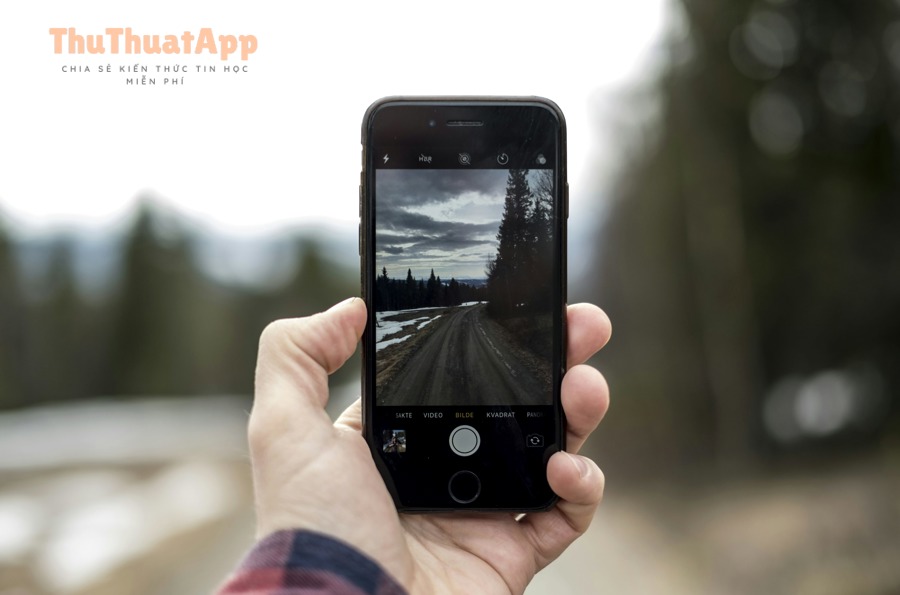 iPhone trong tay, gợi ý kiểm tra cài đặt