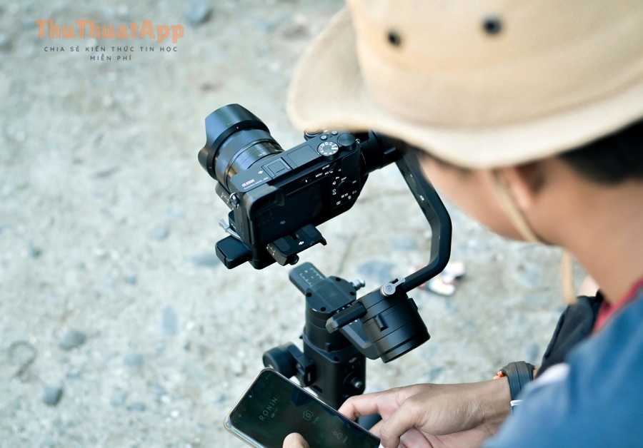 Gimbal giúp chống rung khi quay video bằng điện thoại