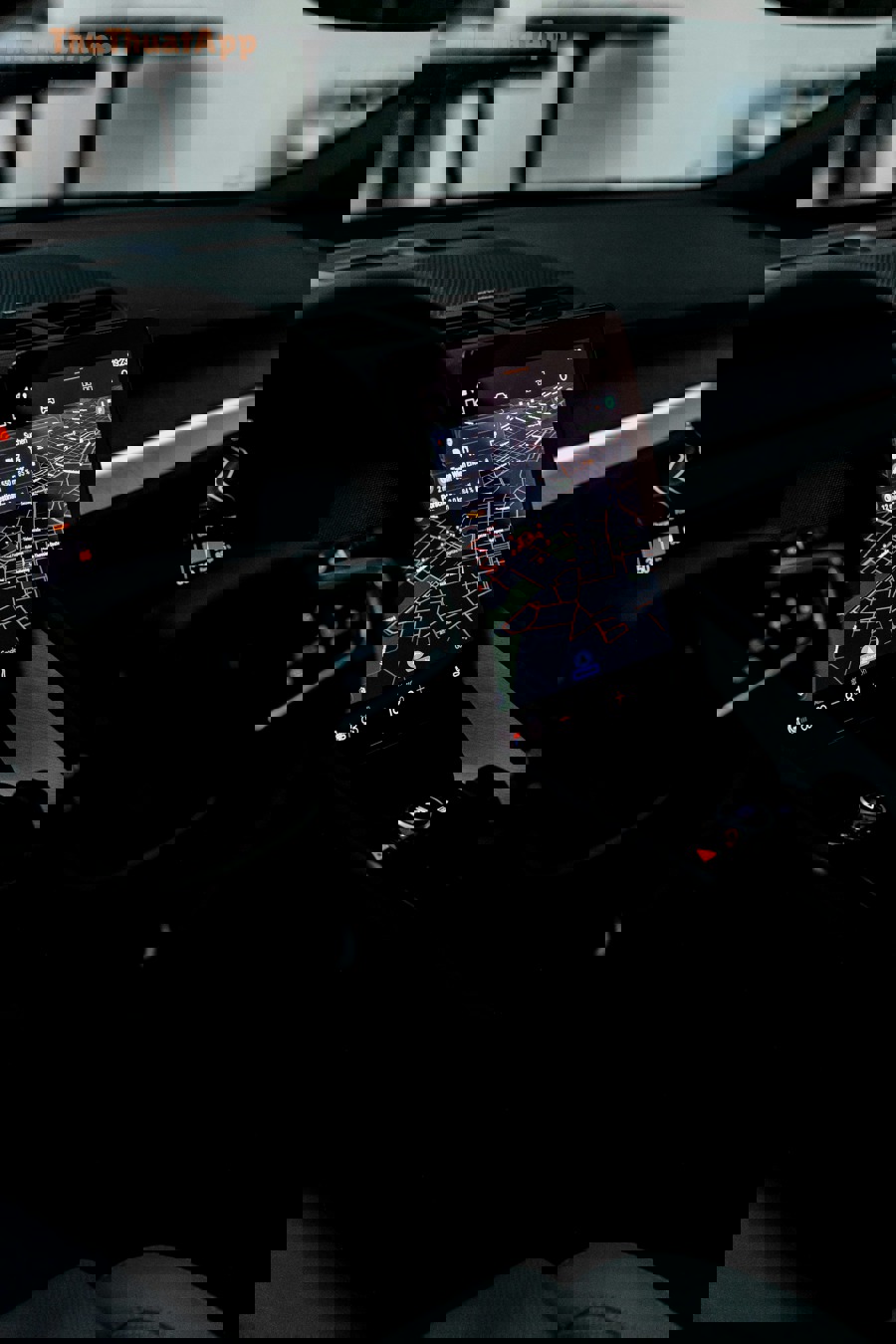 photo 1676288176918 232f7caadfee