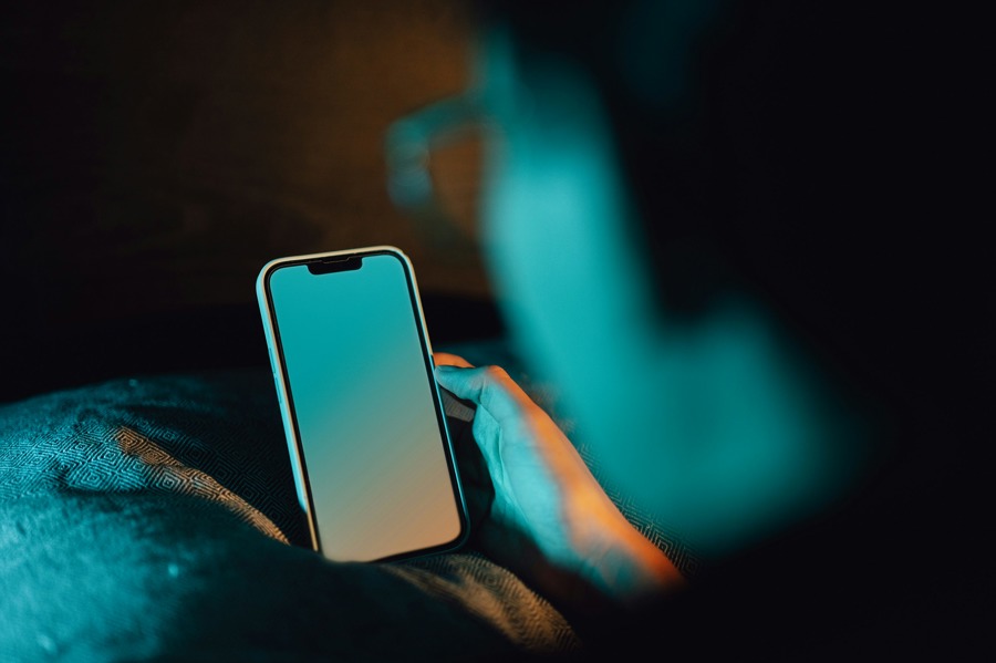 Hướng dẫn chỉnh tên nhóm iMessage, thêm/bớt thành viên trên iPhone 8 photo 1718866033984 c3ddab9af2a0