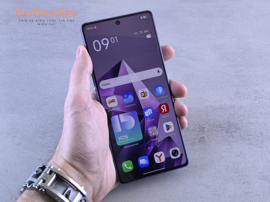 Cách bật chia đôi màn hình (Split screen) Android: Dùng 2 ứng dụng cùng lúc, làm việc nhanh hơn 4 Màn hình điện thoại Android với icon ứng dụng, phù hợp minh họa thao tác đa nhiệm