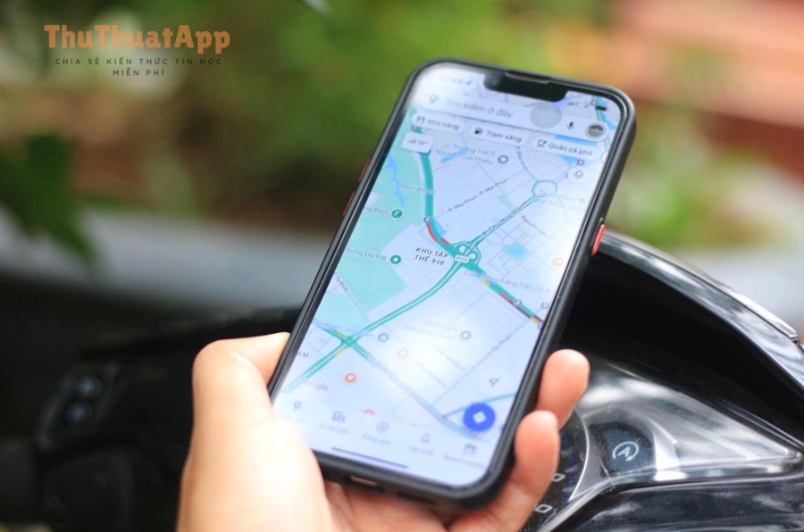 tu nam 2025 vua lai xe vua xem google maps co bi phat 23593369